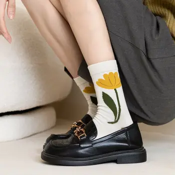 1 Pár Červené Kvetované Ženy Ponožky Vintage Dlhé Ponožky Harajuku Retro Streetwears Ženy Dámy Dievčatá Roztomilé Ponožky Soxs Japonskej Módy